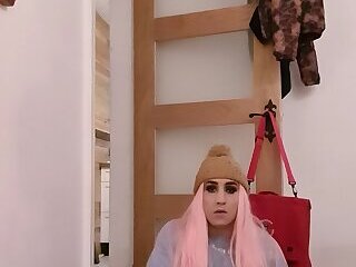 Nikki hart fucking her sissy ass in a pink wig 💗