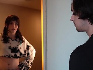 Pretty Girl Seduces Unsuspecting Guy