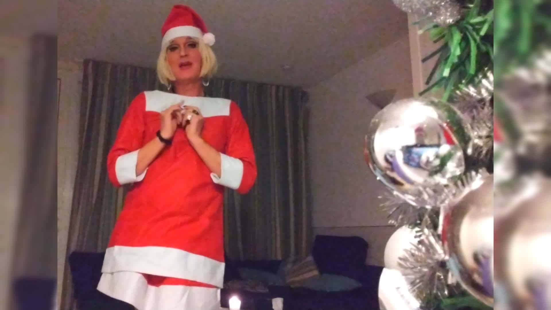 TiNaToRRiDE Christmas Santa Song